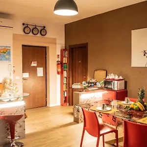  Couette-café Emmanueli65 Fronte Clinica Per 4 Matrimoniale E Castello